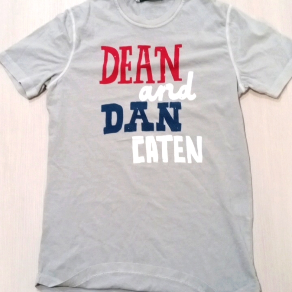 DSQUARED  Vintage TSHIRT "Dean and Dan Canten"